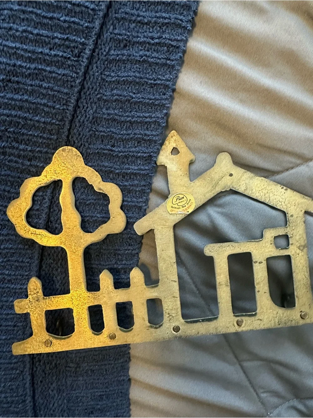 N/A stylish gold